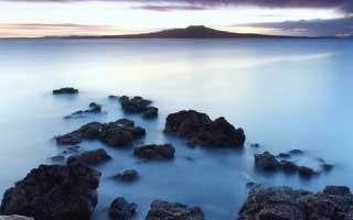 MicroStrategy: The Bitcoin Bet – Stock Price, Earnings, & What They're NOT Telling You